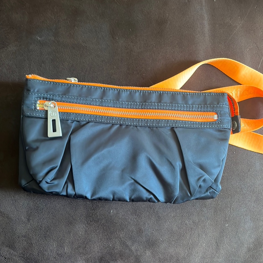 Lululemon bag